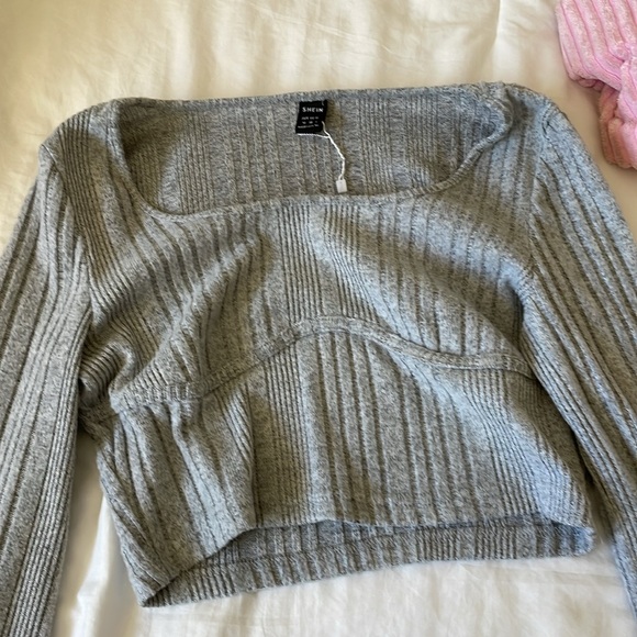 SHEIN grey square neck - Picture 2 of 3